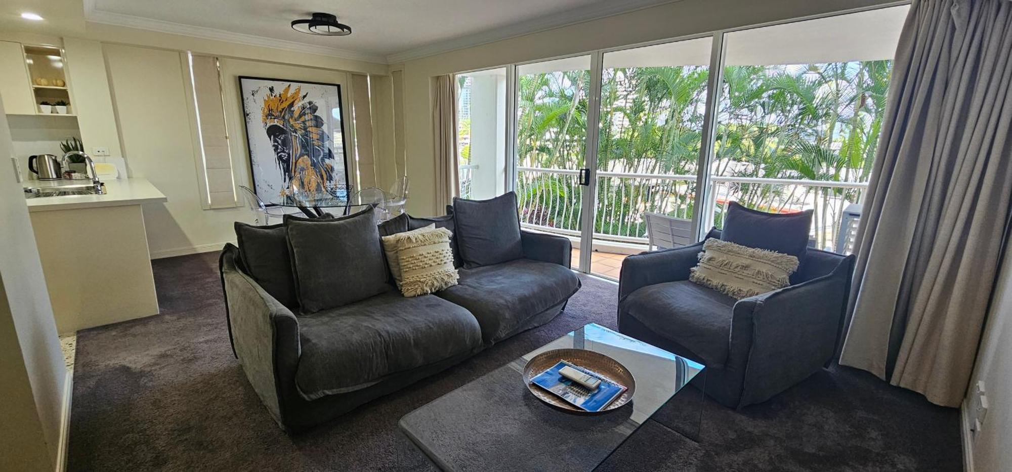 Broadbeach Holiday Apartments Gold Coast Exterior photo