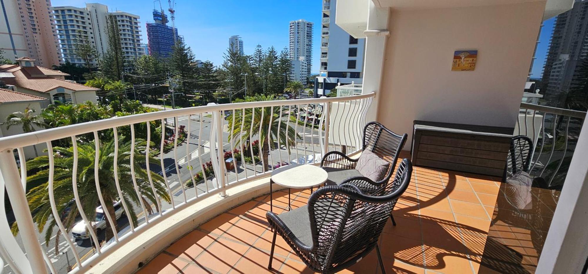 Broadbeach Holiday Apartments Gold Coast Exterior photo
